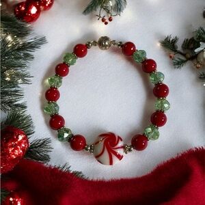 ✔️✔️Festive Glass Candy Cane Magnetic Bracelet